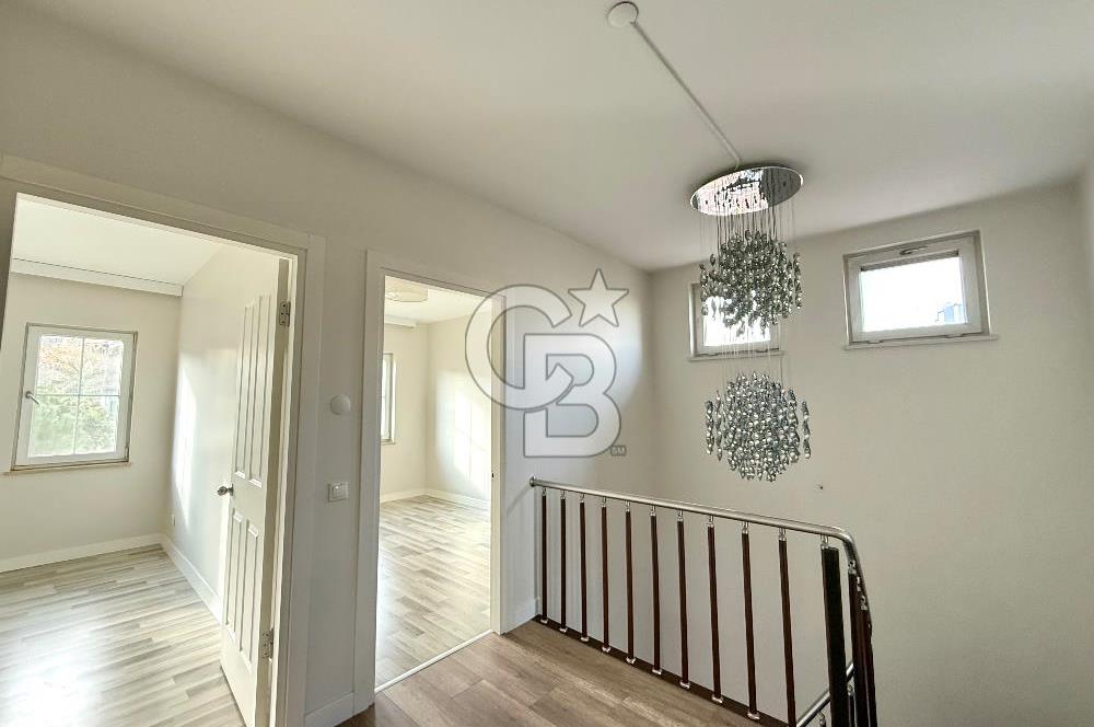 Ardıçlı Göl Evleri Satılık 5+2 Dubleks Villa