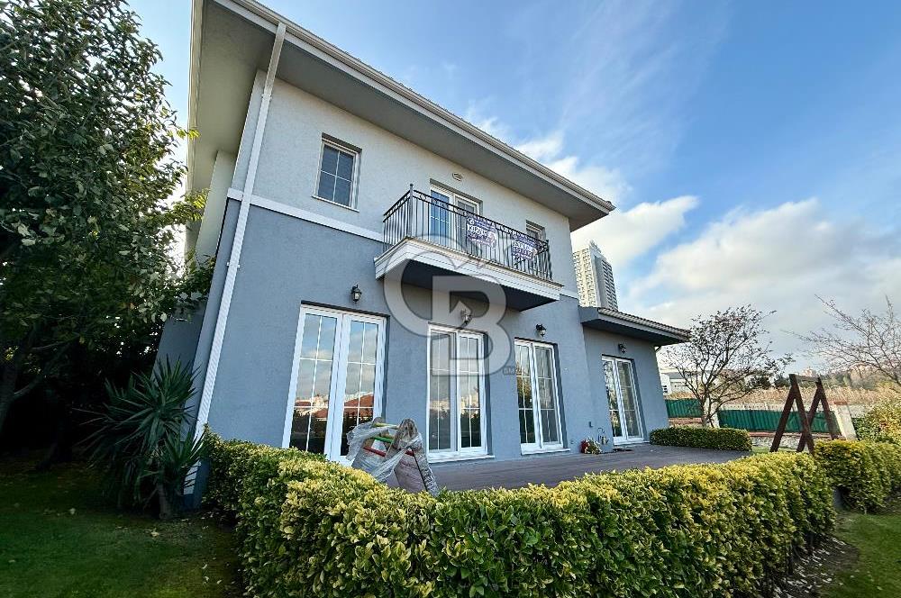 Ardıçlı Göl Evleri Satılık 5+2 Dubleks Villa