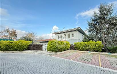 Ardıçlı Göl Evleri Satılık 5+2 Dubleks Villa