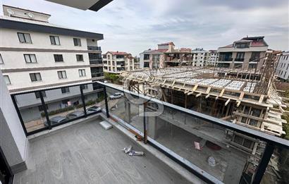 Cumhuriyet Mahallesi’nde Satılık 3. Kat Daire – Asansörlü, Geniş Balkonlu, Denize Yakın