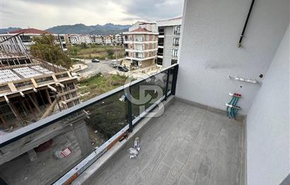 Cumhuriyet Mahallesi’nde Satılık 3. Kat Daire – Asansörlü, Geniş Balkonlu, Denize Yakın