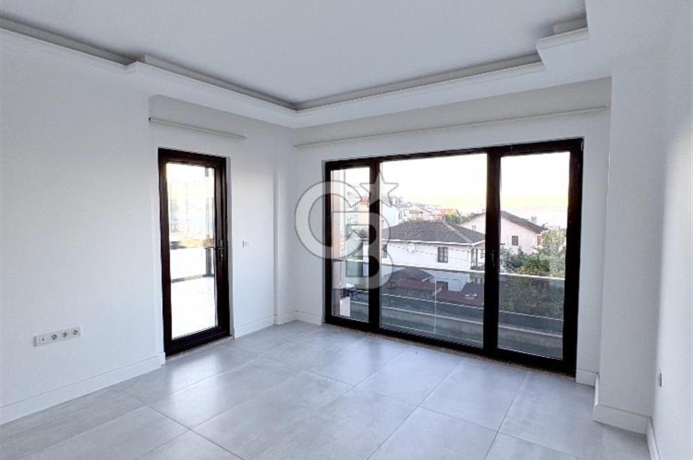 CB ENVOY'dan Karamürsel'de Havuzlu Bahçeli Dubleks Satılık Daire