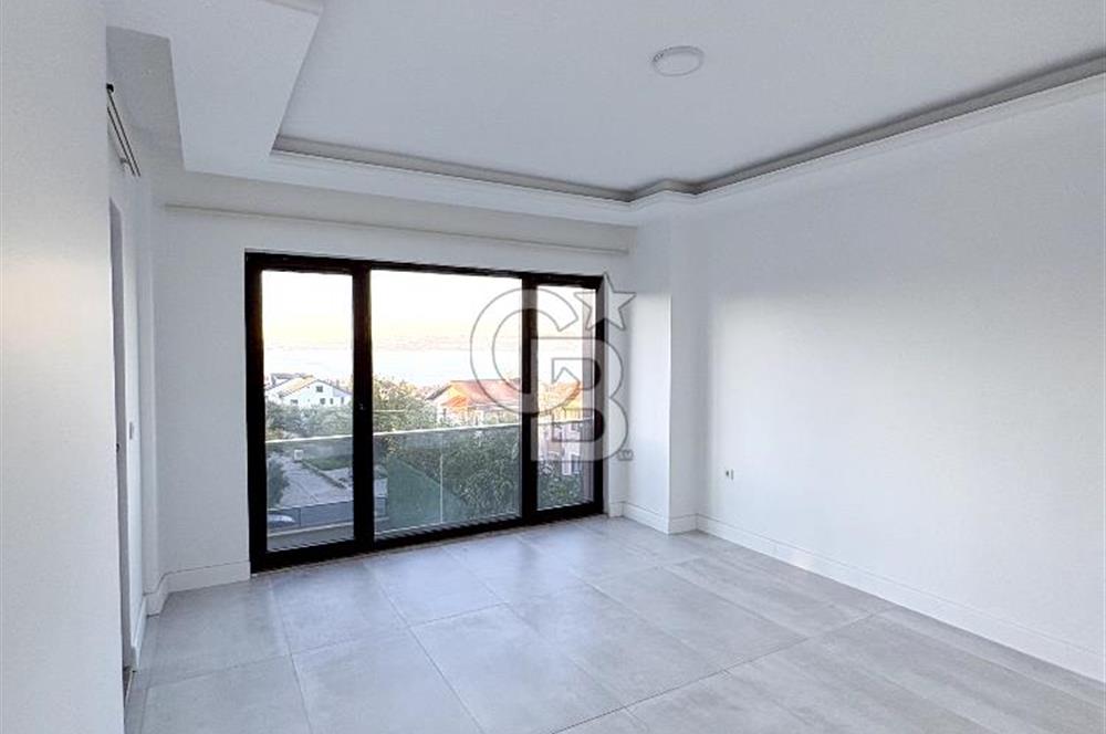 CB ENVOY'dan Karamürsel'de Havuzlu Bahçeli Dubleks Satılık Daire