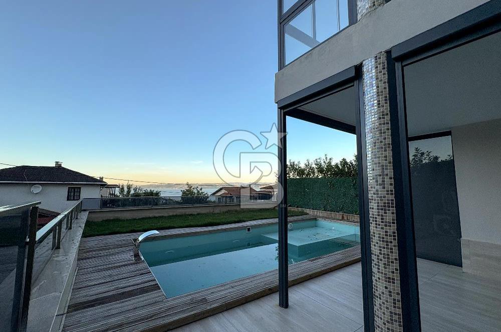 CB ENVOY'dan Karamürsel'de Havuzlu Bahçeli Dubleks Satılık Daire