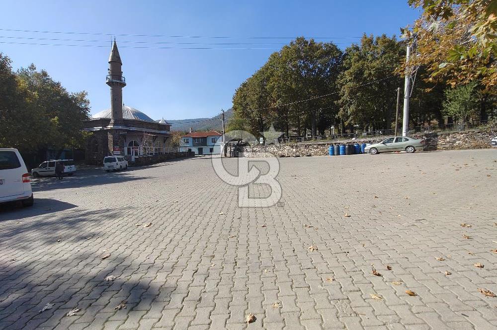 KEMALPAŞA KAMBERLER KÖY MERKEZİNDE SATILIK ARSA