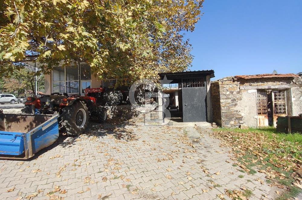 KEMALPAŞA KAMBERLER KÖY MERKEZİNDE SATILIK ARSA