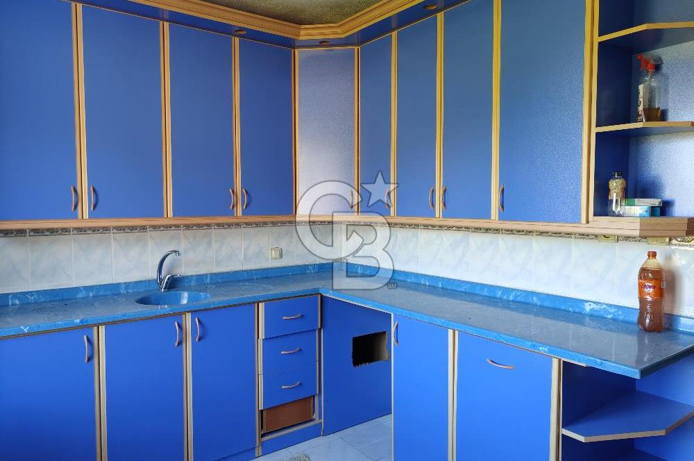 KEMALPAŞA KAMBERLER KÖY MERKEZİNDE 2 KATLI SATILIK EV