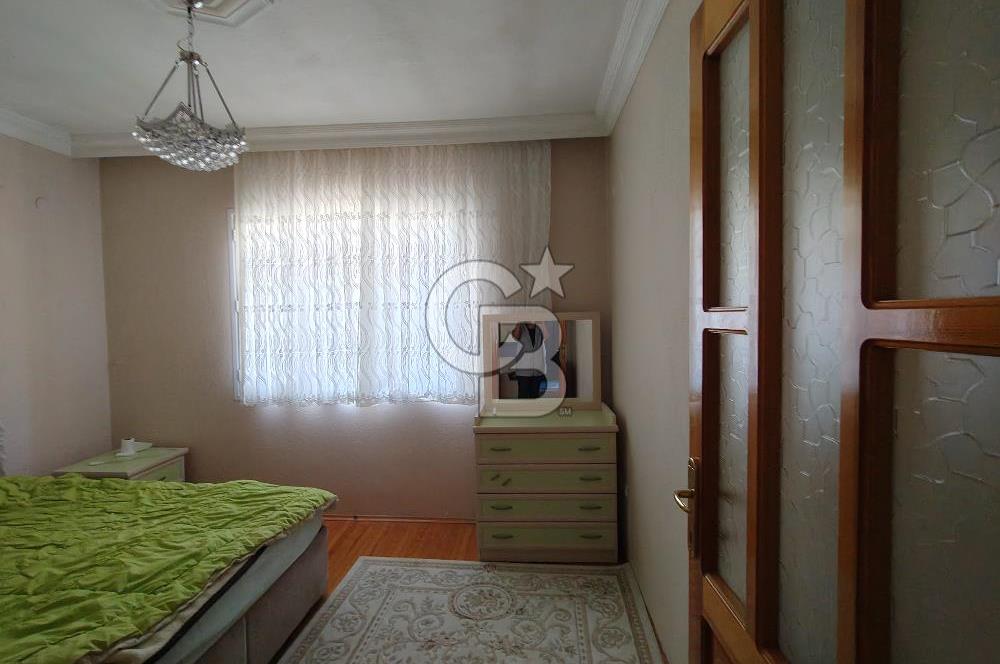 KEMALPAŞA KAMBERLER KÖY MERKEZİNDE 2 KATLI SATILIK EV