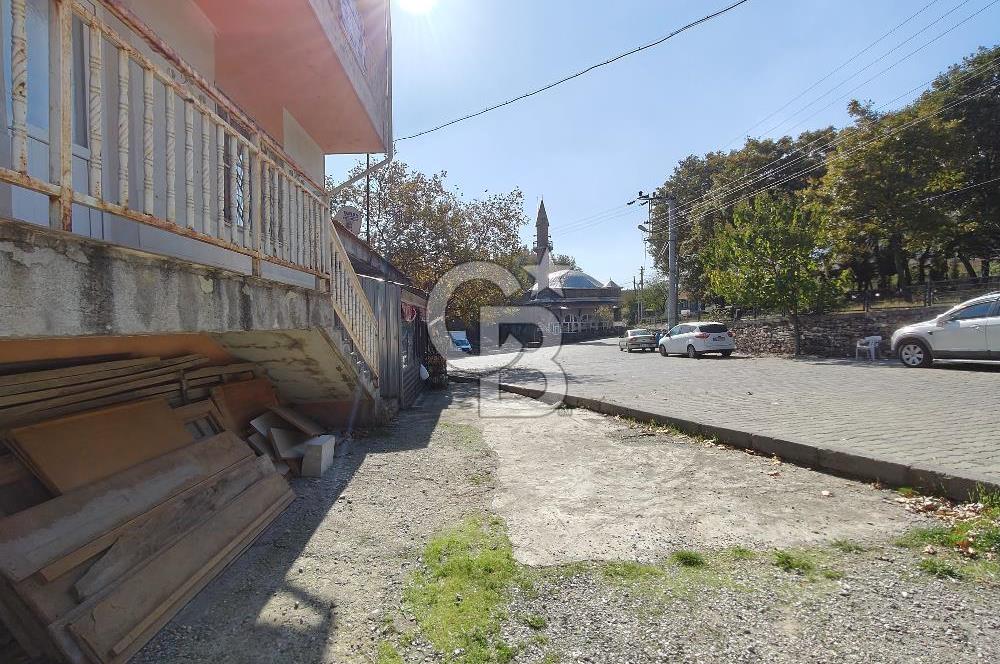 KEMALPAŞA KAMBERLER KÖY MERKEZİNDE 2 KATLI SATILIK EV