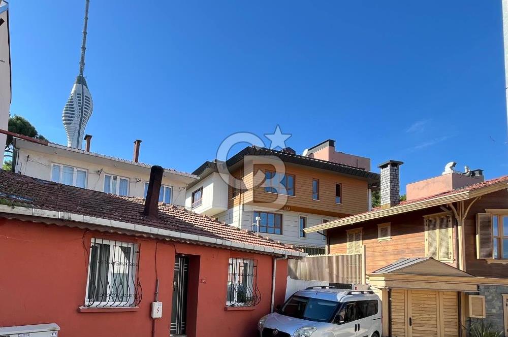 Küçük Çamlıcada, Bulgurlu caddesine çok yakın, yatırımlık arsa.