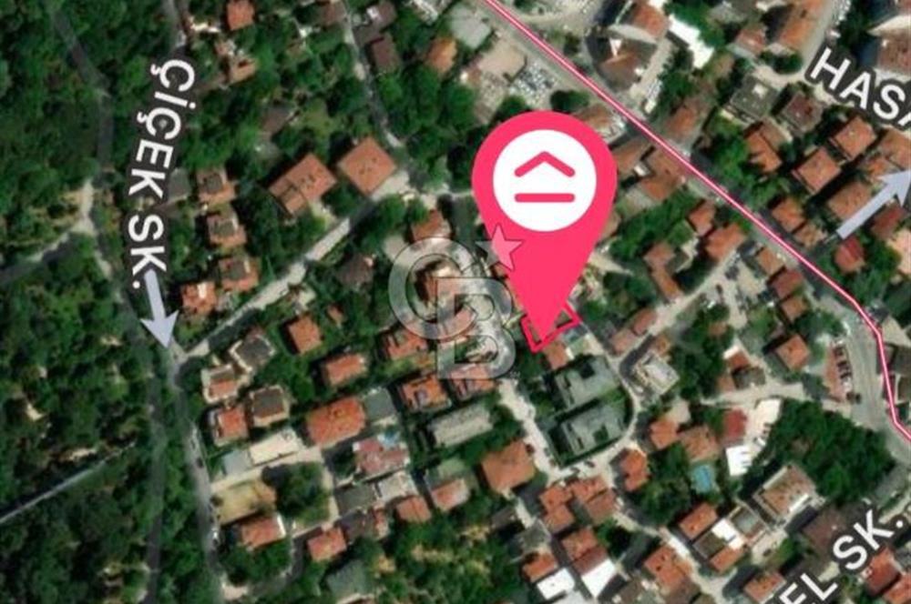 Küçük Çamlıcada, Bulgurlu caddesine çok yakın, yatırımlık arsa.