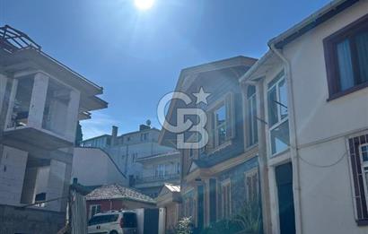 Küçük Çamlıcada, Bulgurlu caddesine çok yakın, yatırımlık arsa.