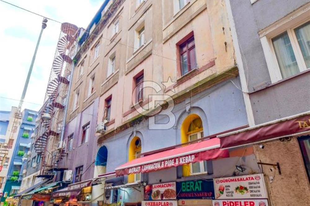 TAKSİM MEYDANA YÜRÜME MESAFESİNDE GENİŞ CEPHELİ KOMPLE BİNA