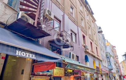 TAKSİM MEYDANA YÜRÜME MESAFESİNDE GENİŞ CEPHELİ KOMPLE BİNA