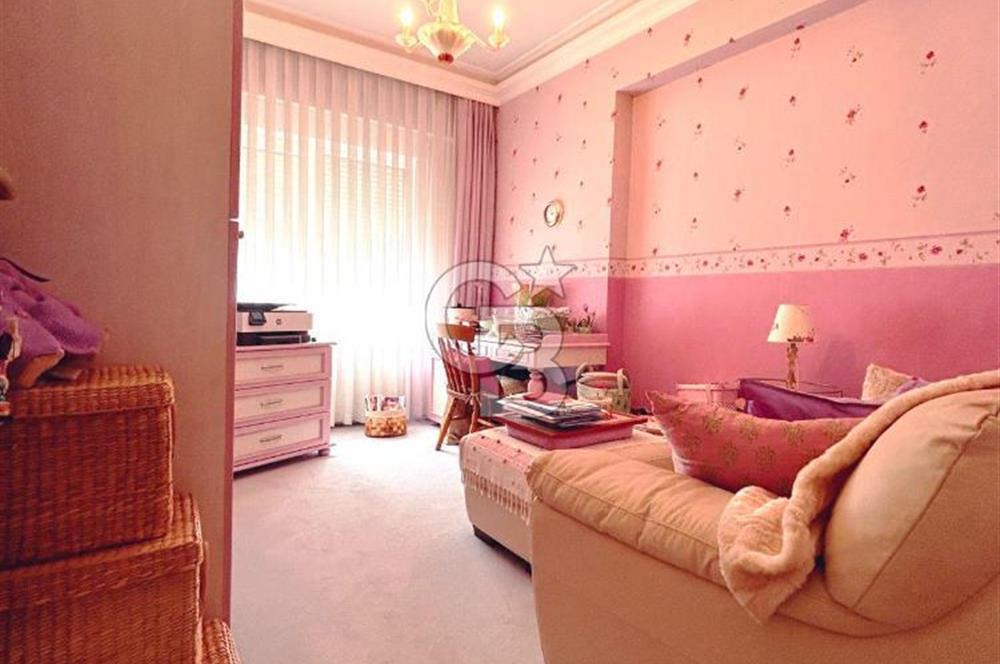 TÜTÜNCÜ MEHMET EFENDİ CAD. ÜZERİNDE 4+1 KÖŞE KONUMLU 280 m2 !!!