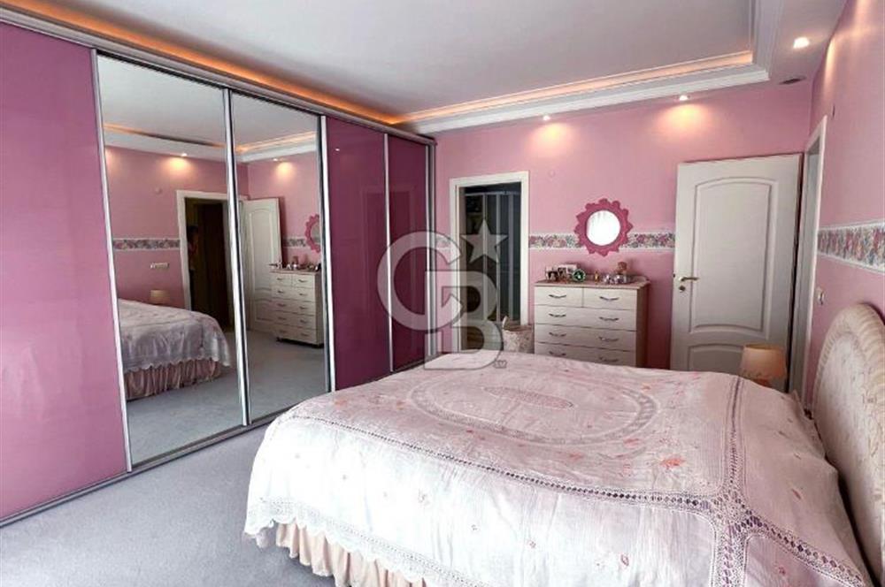 TÜTÜNCÜ MEHMET EFENDİ CAD. ÜZERİNDE 4+1 KÖŞE KONUMLU 280 m2 !!!