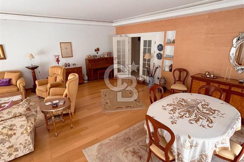 TÜTÜNCÜ MEHMET EFENDİ CAD. ÜZERİNDE 4+1 KÖŞE KONUMLU 280 m2 !!!