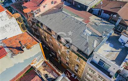 TAKSİM MEYDANA YÜRÜME MESAFESİNDE GENİŞ CEPHELİ KOMPLE BİNA