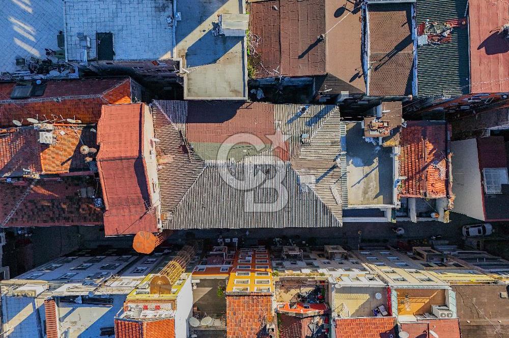 TAKSİM MEYDANA YÜRÜME MESAFESİNDE GENİŞ CEPHELİ KOMPLE BİNA