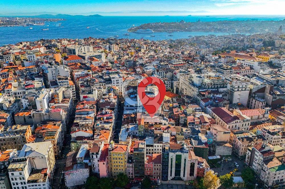 TAKSİM MEYDANA YÜRÜME MESAFESİNDE GENİŞ CEPHELİ KOMPLE BİNA