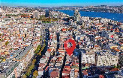 TAKSİM MEYDANA YÜRÜME MESAFESİNDE GENİŞ CEPHELİ KOMPLE BİNA