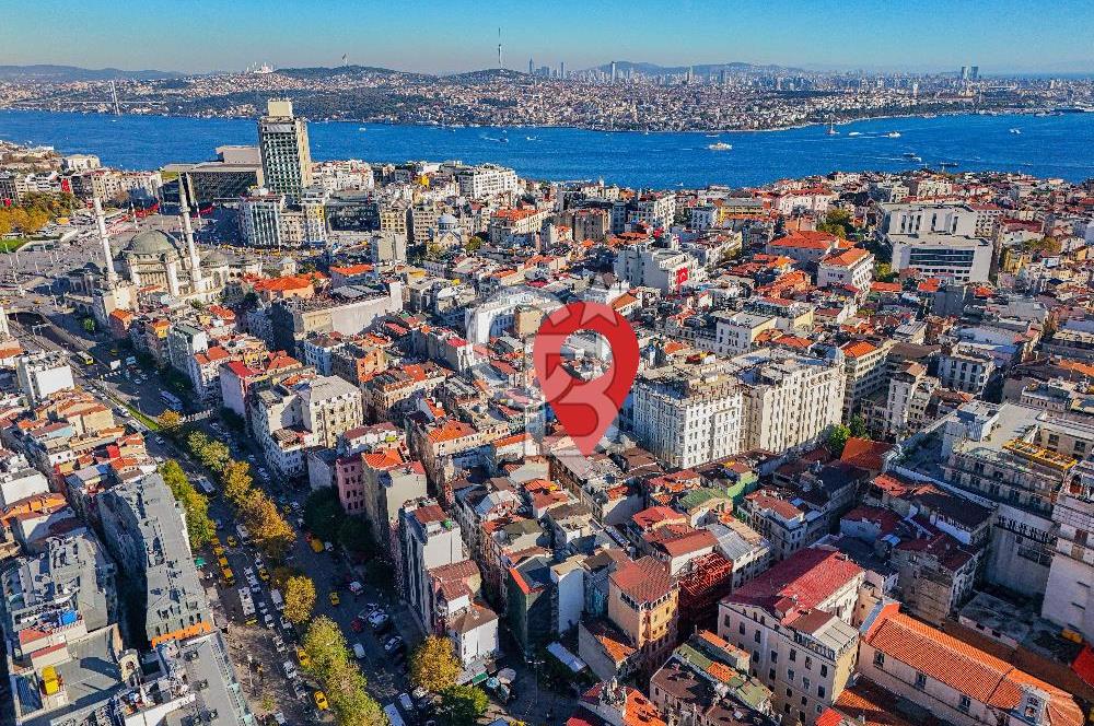 TAKSİM MEYDANA YÜRÜME MESAFESİNDE GENİŞ CEPHELİ KOMPLE BİNA
