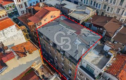 TAKSİM MEYDANA YÜRÜME MESAFESİNDE GENİŞ CEPHELİ KOMPLE BİNA