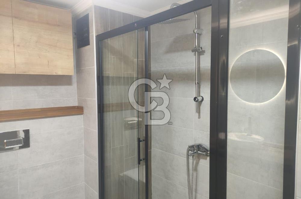 Karşıyaka 'da Deniz Manzaralı Yenilenmiş Geniş Kiralık 4+1 Daire