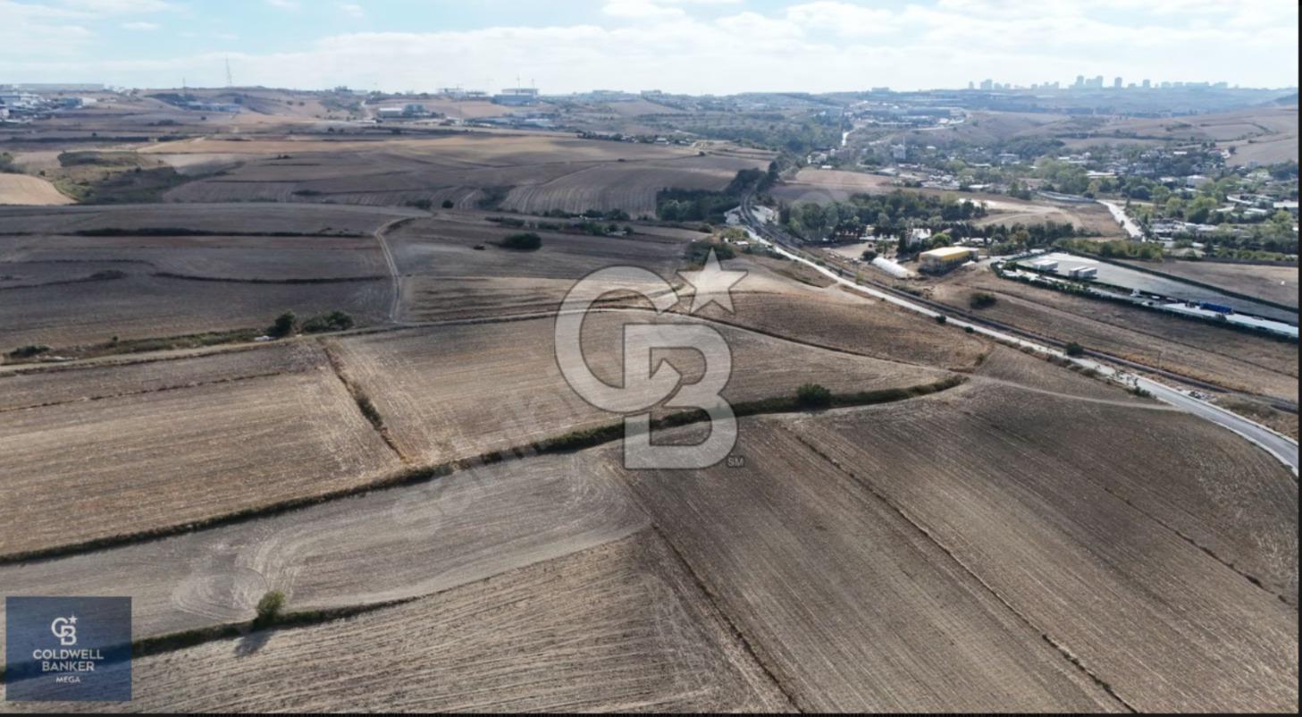 Yeşilbayırda İmara Yakın 2.079 m² Yatırımlık Tarla