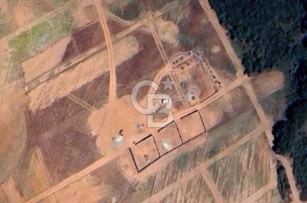 GEBZE MOLLAFENARİ AKVİRAN'DA 241 M2 TAPULU YOLA CEPHE HİSSELİ