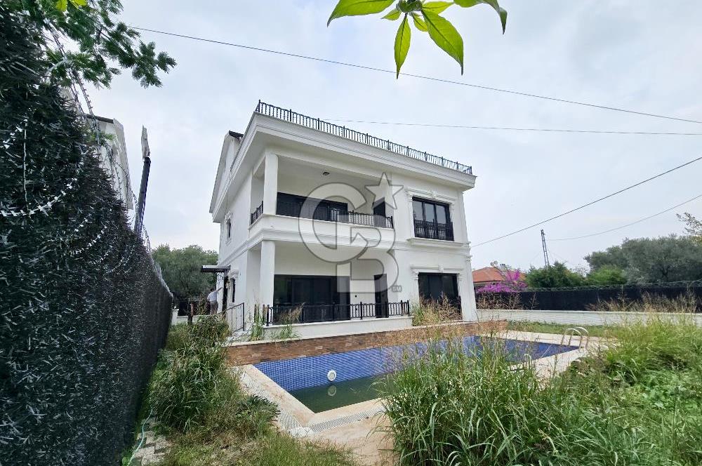 ÇINARCIK KARPUZDEREDE A+ KALİTE HAVUZLU MÜSTAKİL VİLLA