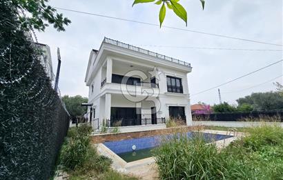 ÇINARCIK KARPUZDEREDE A+ KALİTE HAVUZLU MÜSTAKİL VİLLA