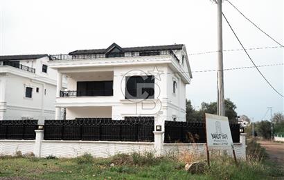 ÇINARCIK KARPUZDEREDE A+ KALİTE HAVUZLU MÜSTAKİL VİLLA