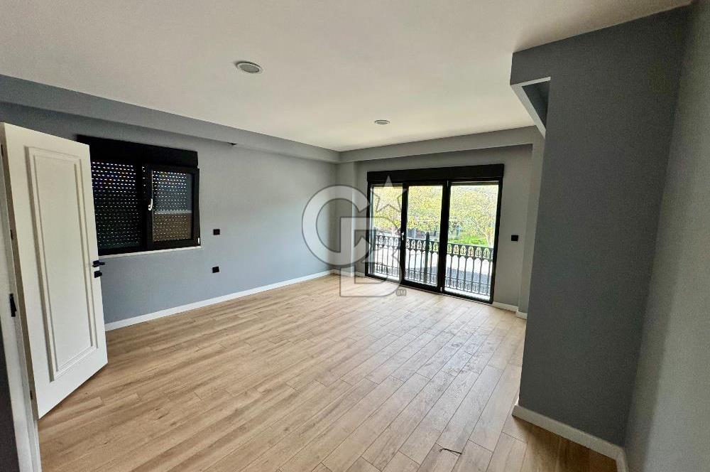 ÇINARCIK KARPUZDEREDE A+ KALİTE HAVUZLU MÜSTAKİL VİLLA