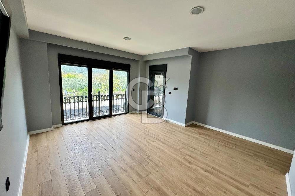 ÇINARCIK KARPUZDEREDE A+ KALİTE HAVUZLU MÜSTAKİL VİLLA