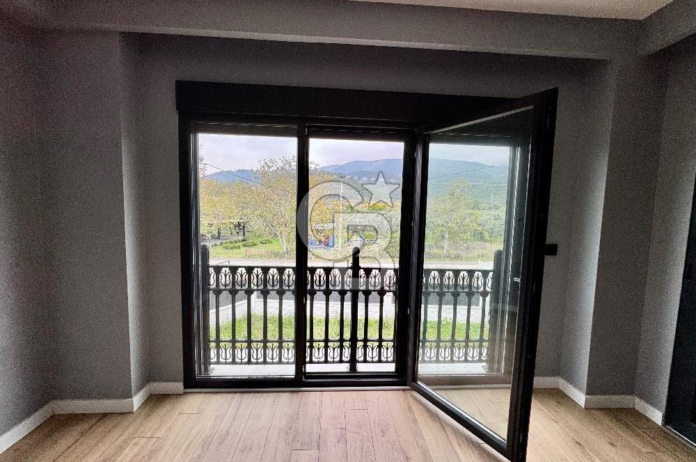 ÇINARCIK KARPUZDEREDE A+ KALİTE HAVUZLU MÜSTAKİL VİLLA