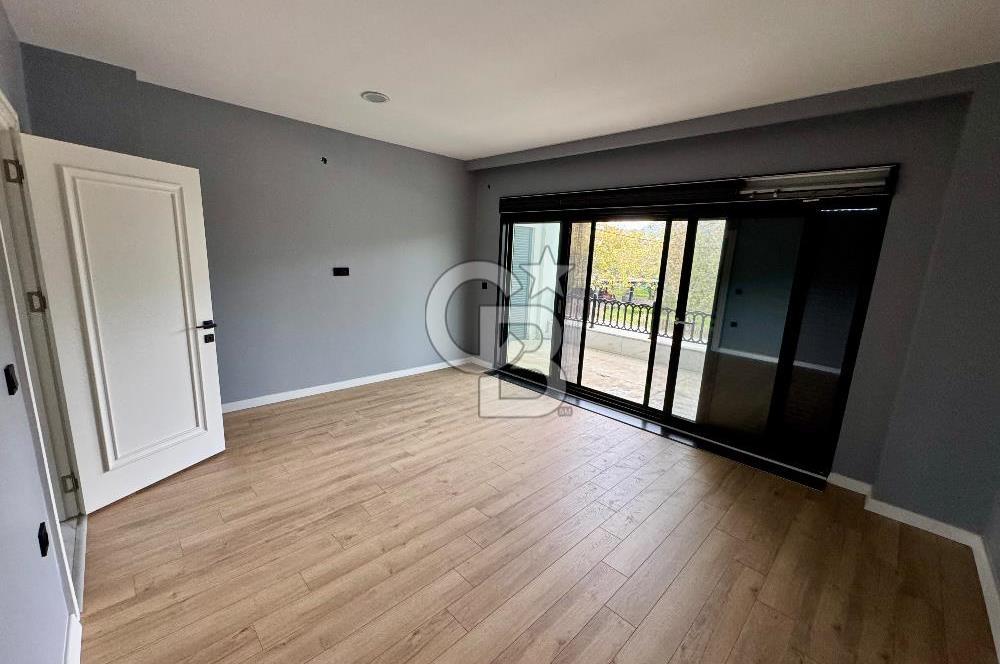 ÇINARCIK KARPUZDEREDE A+ KALİTE HAVUZLU MÜSTAKİL VİLLA