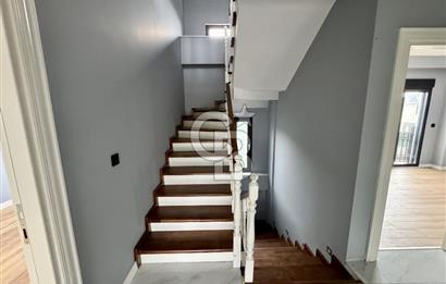 ÇINARCIK KARPUZDEREDE A+ KALİTE HAVUZLU MÜSTAKİL VİLLA