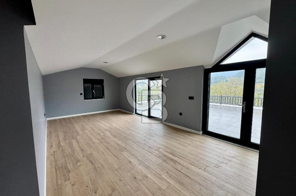 ÇINARCIK KARPUZDEREDE A+ KALİTE HAVUZLU MÜSTAKİL VİLLA