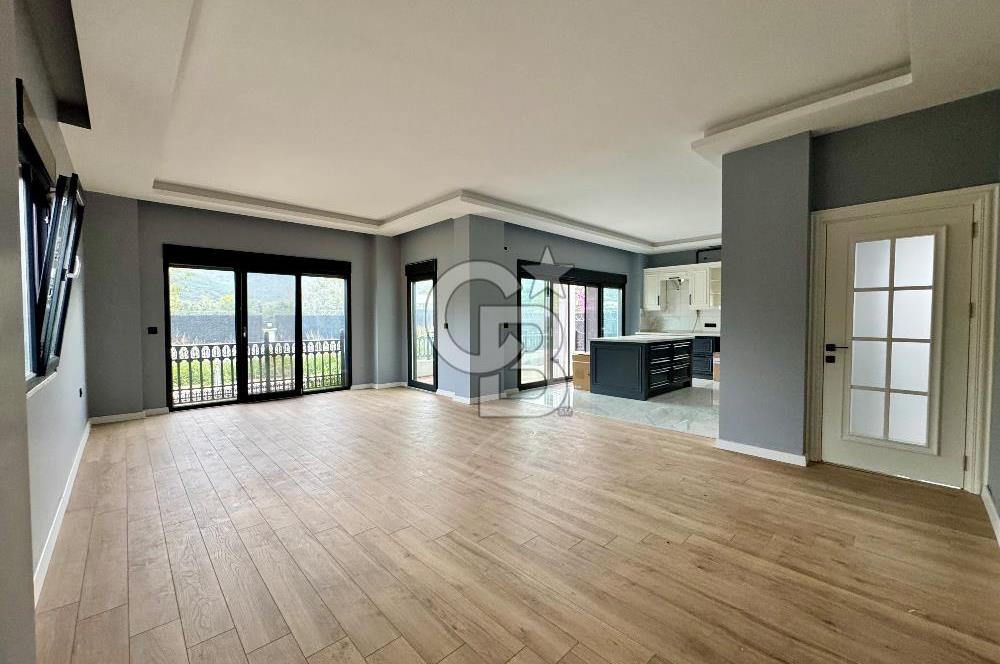 ÇINARCIK KARPUZDEREDE A+ KALİTE HAVUZLU MÜSTAKİL VİLLA