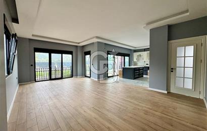 ÇINARCIK KARPUZDEREDE A+ KALİTE HAVUZLU MÜSTAKİL VİLLA