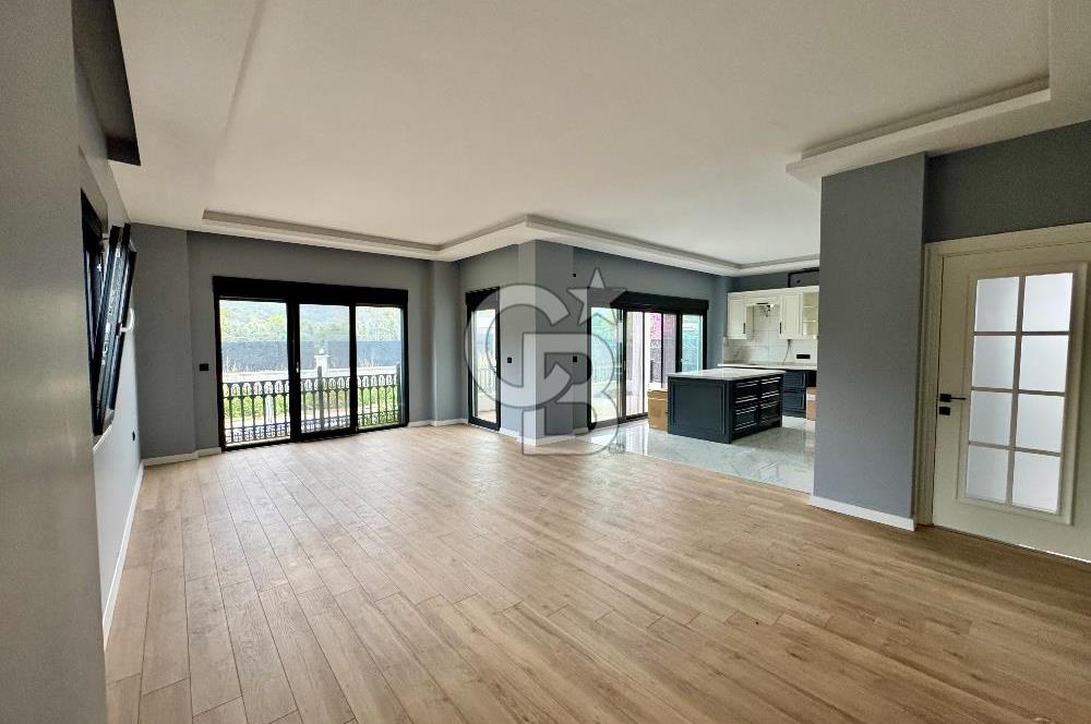 ÇINARCIK KARPUZDEREDE A+ KALİTE HAVUZLU MÜSTAKİL VİLLA