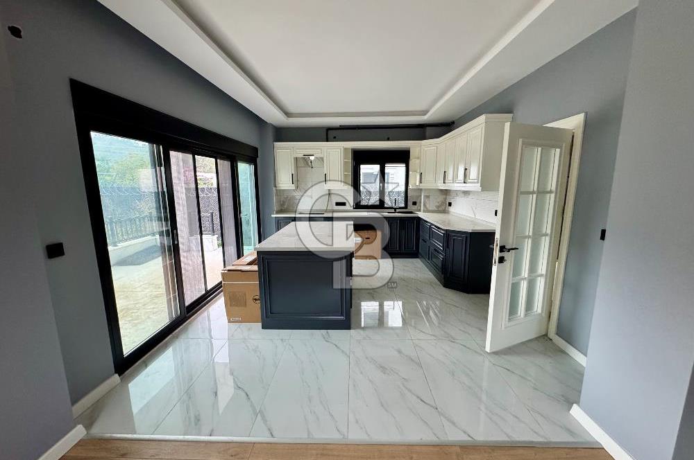 ÇINARCIK KARPUZDEREDE A+ KALİTE HAVUZLU MÜSTAKİL VİLLA