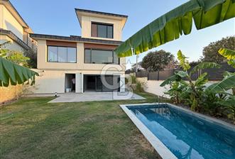 GÜZELBAHÇEDE SATILIK TAM MÜSTAKİL VİLLA - 1 - 312409