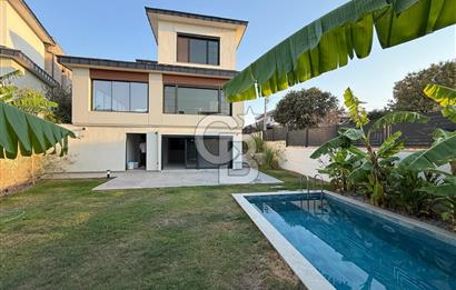 GÜZELBAHÇEDE SATILIK TAM MÜSTAKİL VİLLA