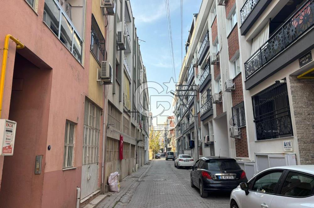 KARŞIYAKA ŞEMİKLER DE SATILIK 2+1 DAİRE