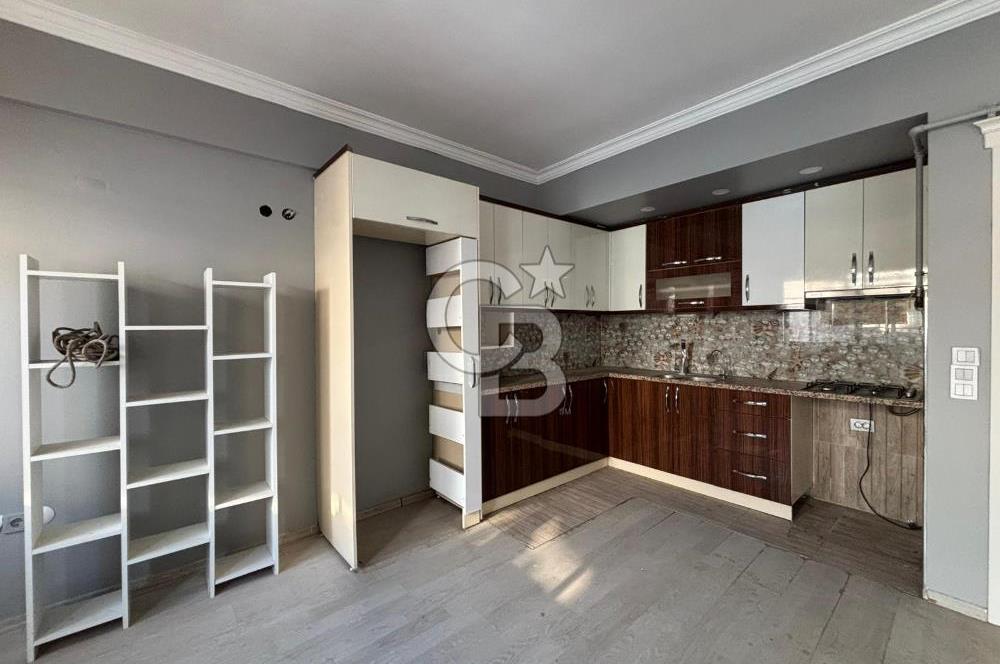 KARŞIYAKA ŞEMİKLER DE SATILIK 2+1 DAİRE