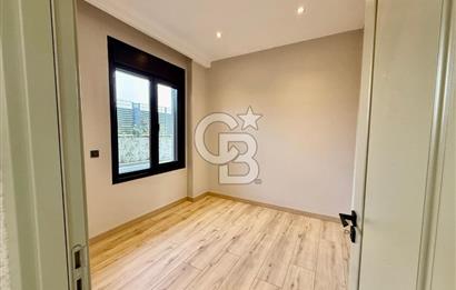 [CB SE7EN]SİTE İÇİNDE MÜSTAKİL HAVUZLU BAHÇELİ 6+2 TRİPLEX VİLLA