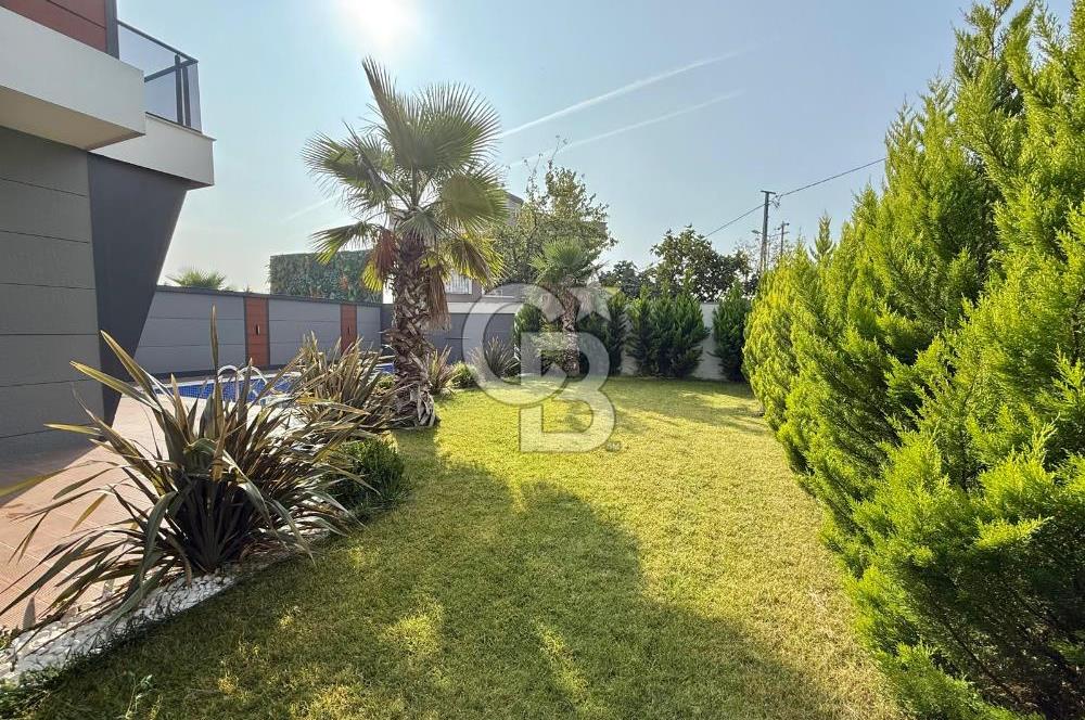 [CB SE7EN]SİTE İÇİNDE MÜSTAKİL HAVUZLU BAHÇELİ 6+2 TRİPLEX VİLLA