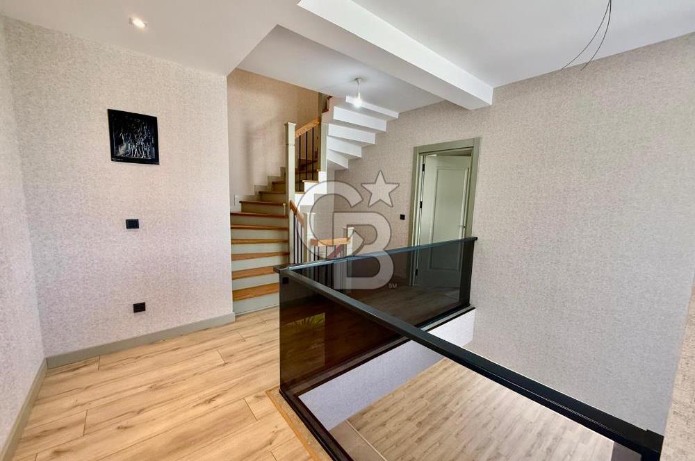 [CB SE7EN]SİTE İÇİNDE MÜSTAKİL HAVUZLU BAHÇELİ 6+2 TRİPLEX VİLLA